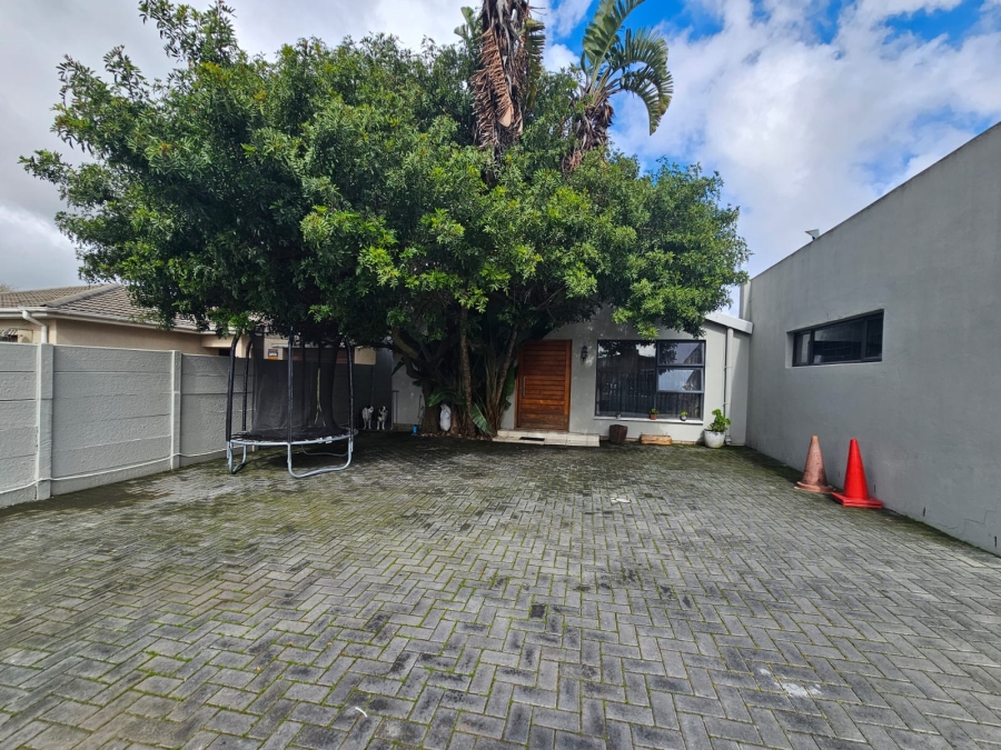 3 Bedroom Property for Sale in Windsor Park Western Cape